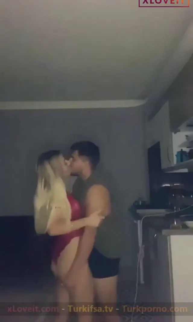 Tango Ada Lara — Ada Lara ifşa Sevgiliyle doyasıya öpüştü · sahne 2