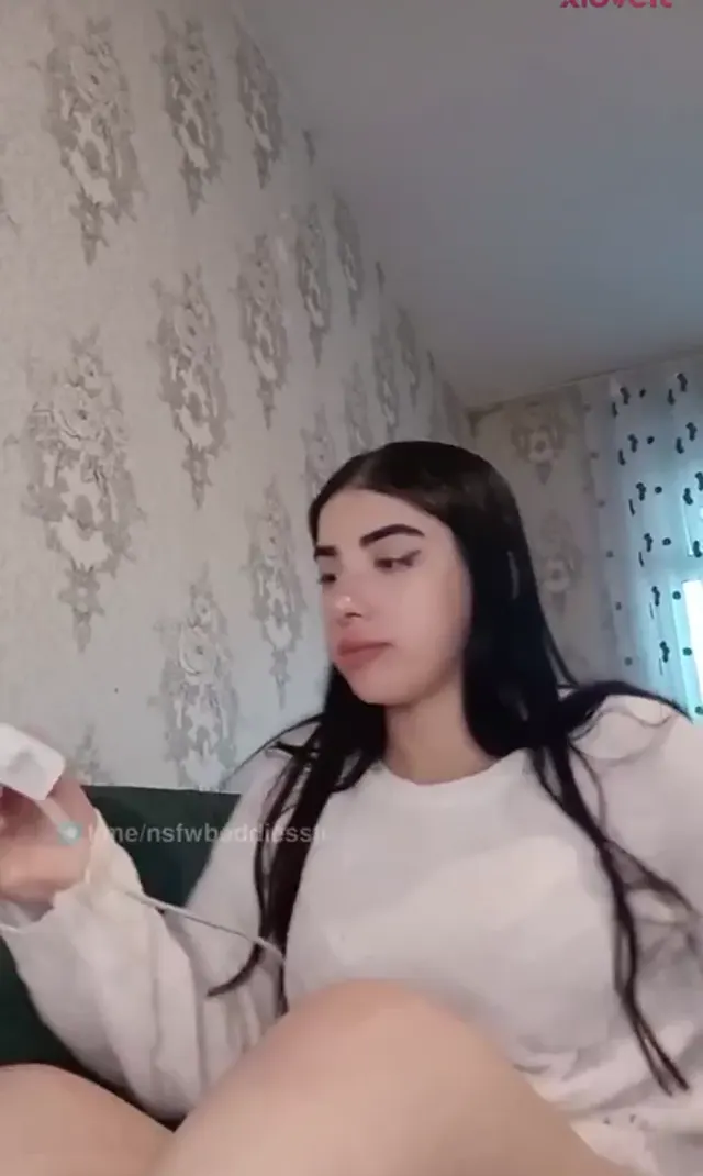 Adalya ifşa Sağlam götlü kızın Tango yayını — Canlı Yayınlar · sahne 1