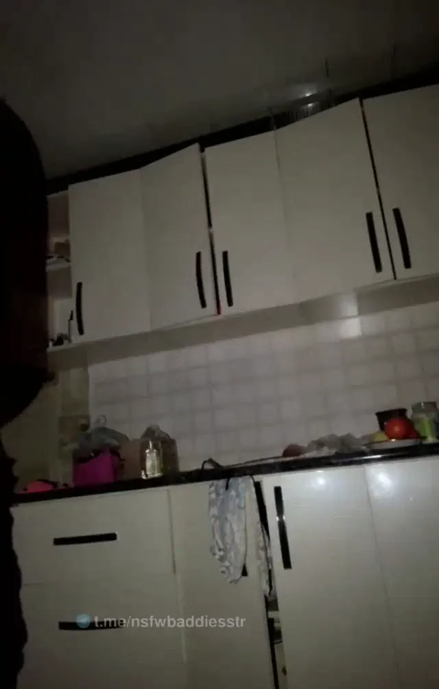 Ahu Alev ifşa HD Koca göğüsler dışarda — Tango Ahu Alev — Bedava Porno · sahne 2