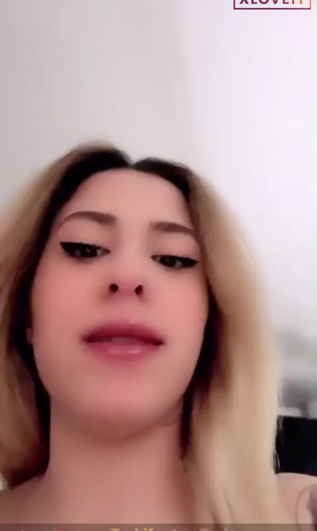 Aleynaa ifşa 2 Seksi güzel hatunun uzun yayını — Canlı Yayınlar · sahne 2