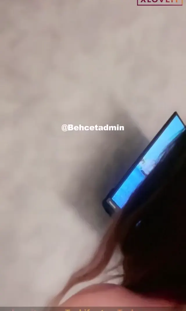 Alya — Alya ifşa Balıketli kız çırılçıplak kamera karşısında · sahne 2