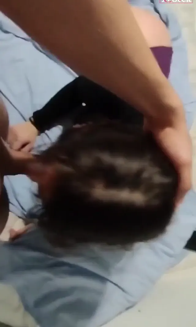 Arzuyla sikişi bekleyen kızın ağzına verdi — Amatör Porno · sahne 1