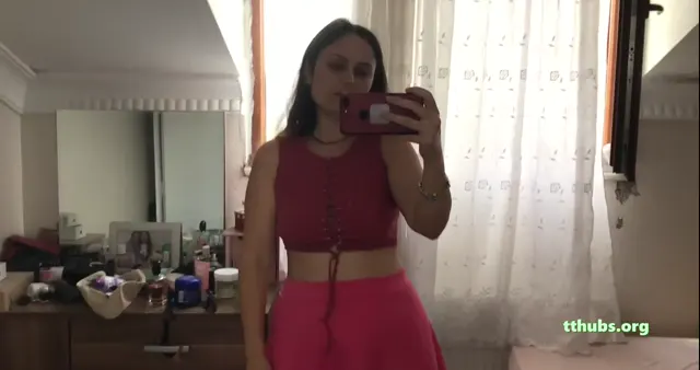 Ayşe Akdemir — Ayşe Akdemir · sahne 1
