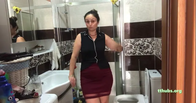 Ayşe Akdemir — Ayşe Akdemir · sahne 1