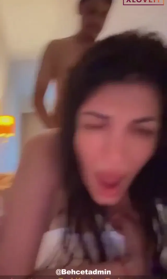 Azeri Porno Sibel Sakso çekip sert sikişti — Azeri — Amatör Porno · sahne 2
