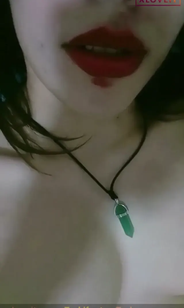 Beyza — Beyza ifşa Götüne zoom yapıp amcık gösterdi · sahne 3