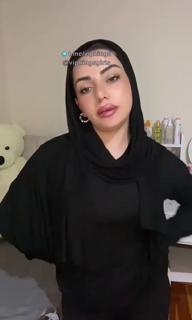 Bigo ikizler kadını ifşa Türbanlı ateşli hatun — Canlı Yayınlar · sahne 2
