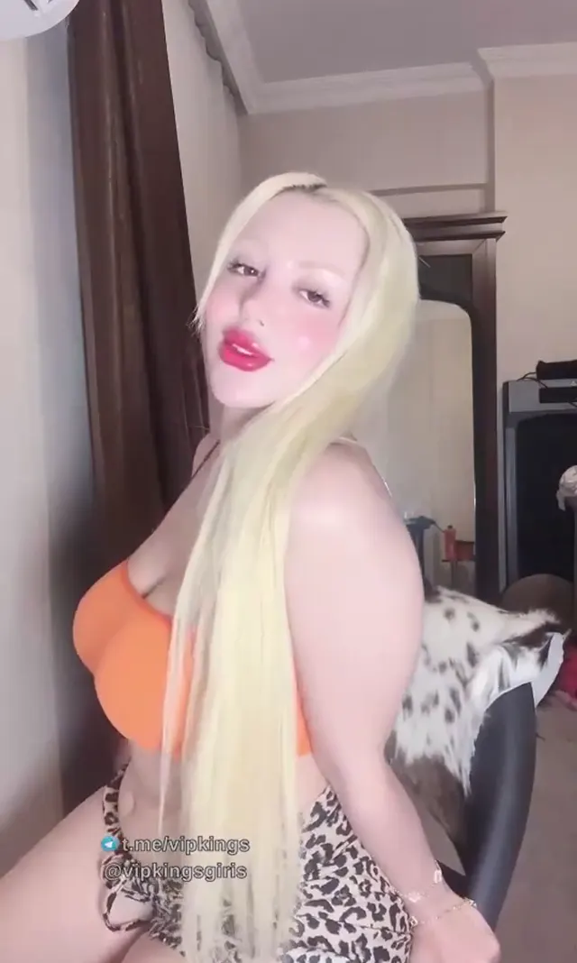 Bigo Su ifşa Sarışın koca götlü yayın videosu — Canlı Yayınlar · sahne 2