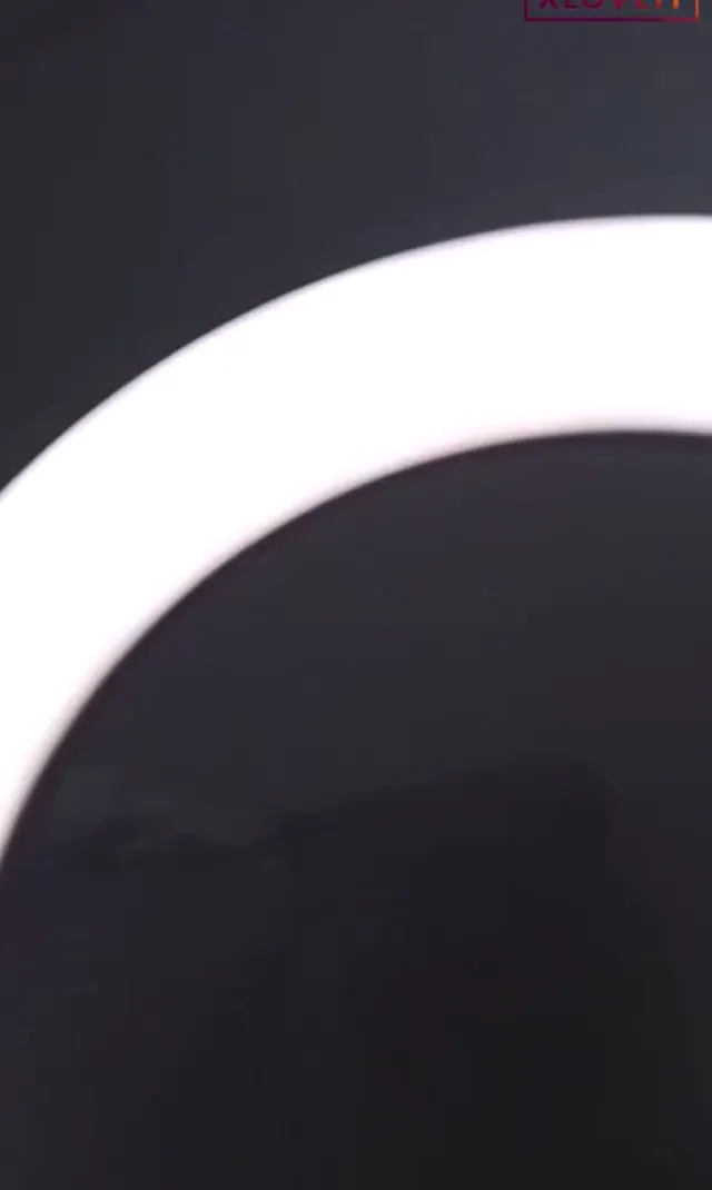 Canlı Seks Aylin milleti toplayınca sikişti — Mobil Porno · sahne 3