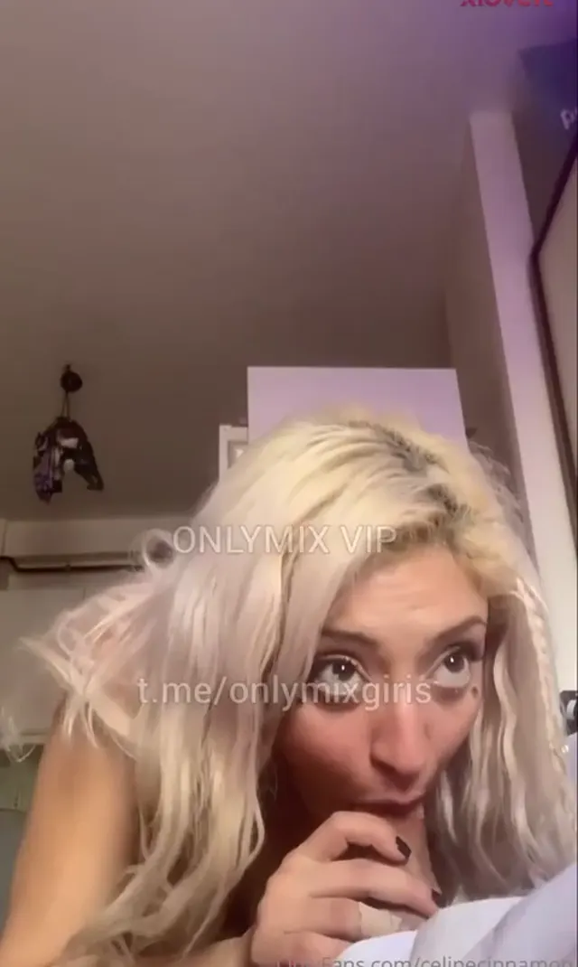 Celine Cinnamon Porno Türbanlı kaşardan sakso — Celine Cinnamon — Mobil Porno · sahne 3