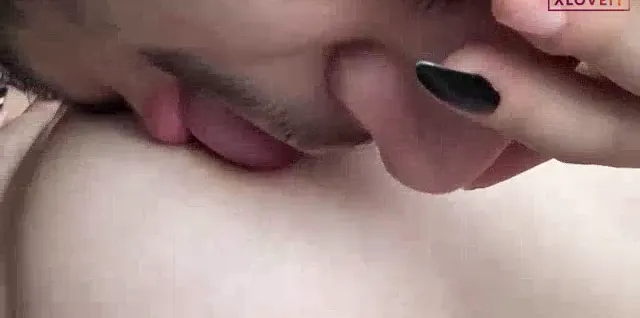 Dalia Türkoğlu ifşa Yakın çekim HD Meme yalattı — Dalia Türkoğlu — Bedava Porno · sahne 1
