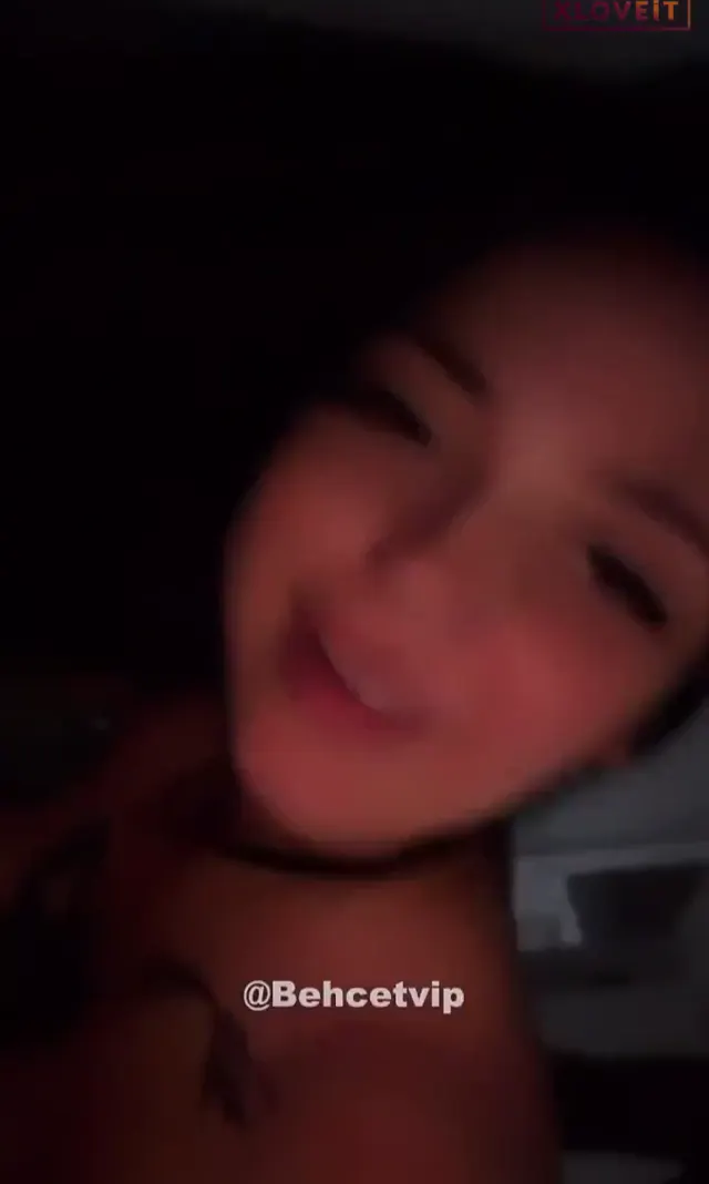 Deniz Cura — Deniz Cura ifşa Çeşitli nude videoları saksolu · sahne 2