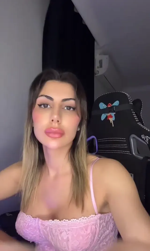 Dilara ifşa 1 saatlik Mico full yayını — Dilara — Canlı Yayınlar · sahne 3
