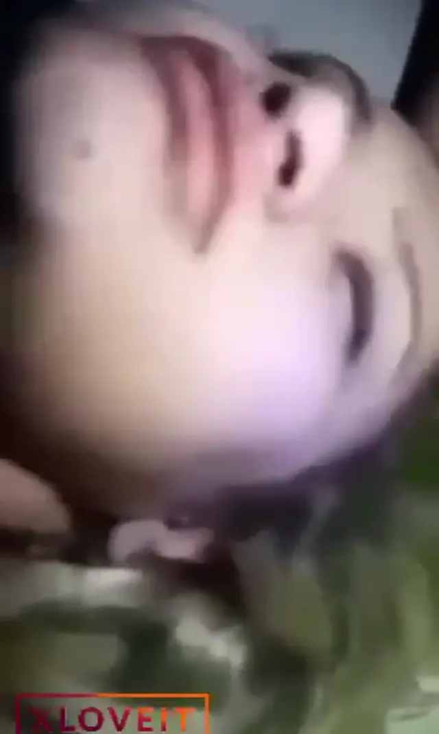 Dövmeli kıza grup yapıyorlar kafa güzel — Amatör Porno · sahne 3