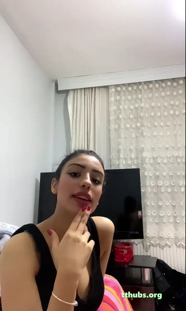 Elaa Bella Özel +1E1 — Türk ifşa · sahne 1