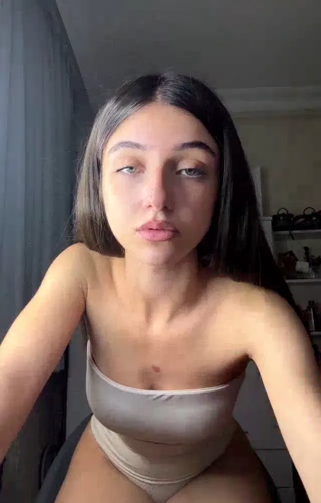 Elanur Ayan — Elanur Ayan ifşa Nası ama yılan dimi · sahne 3