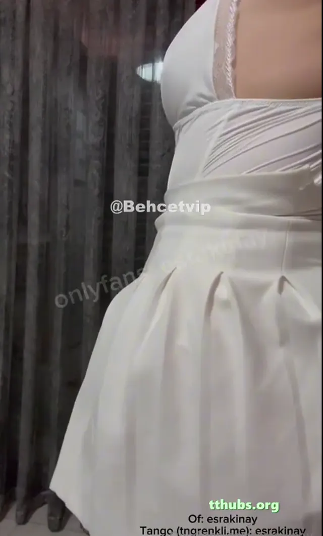 Esra Kinay — Esra Kinay Onlyfans 1 · sahne 1