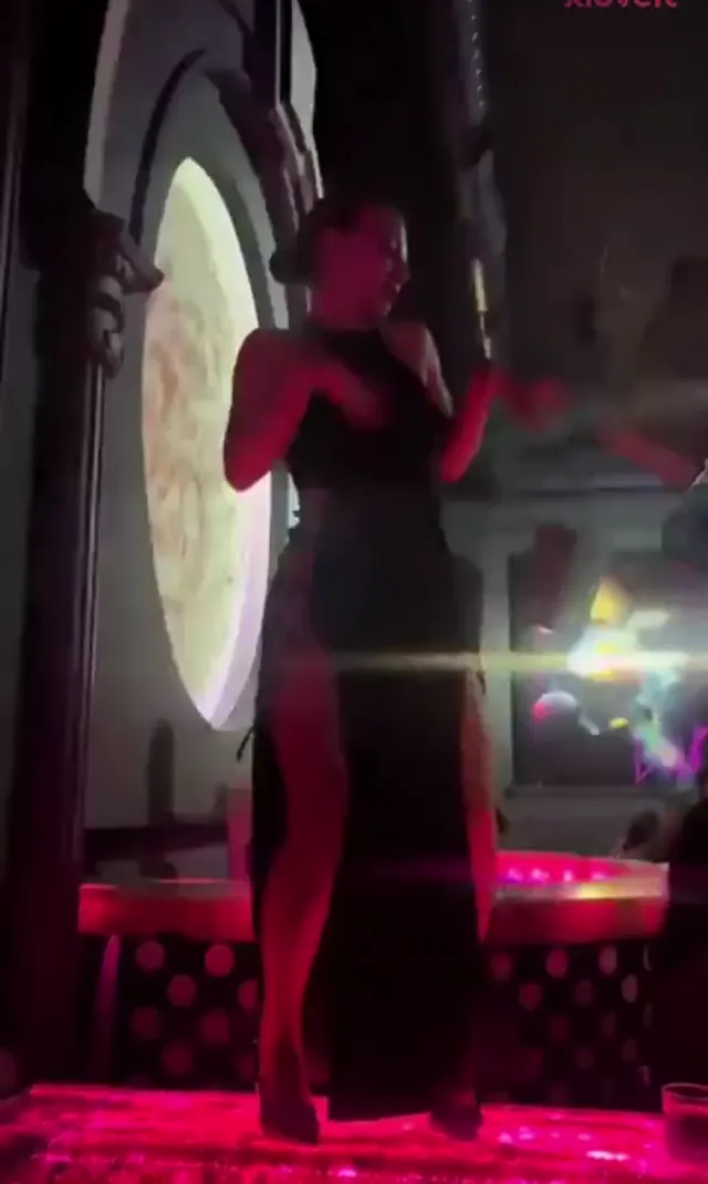 Esra Rabia Ünal ifşa Seksi fenomenden videolar kolajı — Esra Rabia Ünal — Türk ifşa · sahne 3