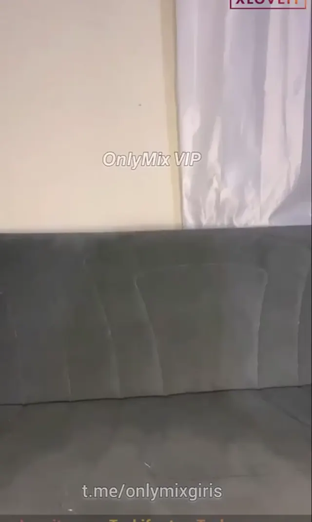 Eva ifşa Türk kız soyunup amcığını okşadı — Canlı Yayınlar · sahne 1