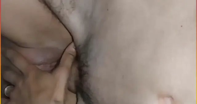 Gece nöbetinde dar amlı ev sahibini sikti — Türk Porno · sahne 2