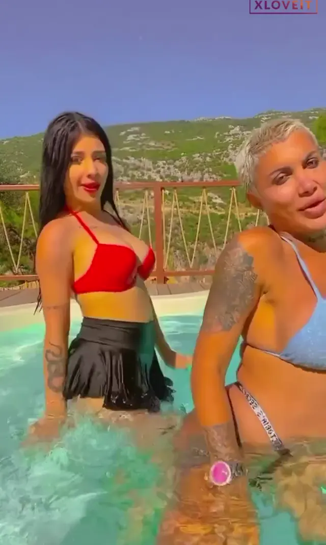 Gözde Akgün — Gözde AKgün ifşa karışık videolarını seyret · sahne 1