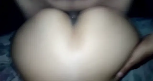Karısını siktiğği videoyu internette paylaştı — Amatör Porno · sahne 3