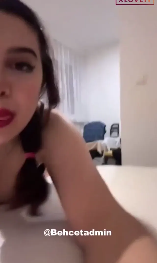 Kürt porno Buse Tarsus kucakta amını nasıl siktirdiğini çekti — Amatör Porno · sahne 1