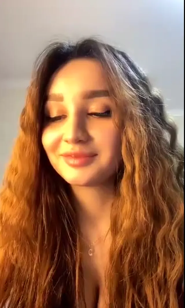 Leyla Genel — Leyla Genel+Özel · sahne 2