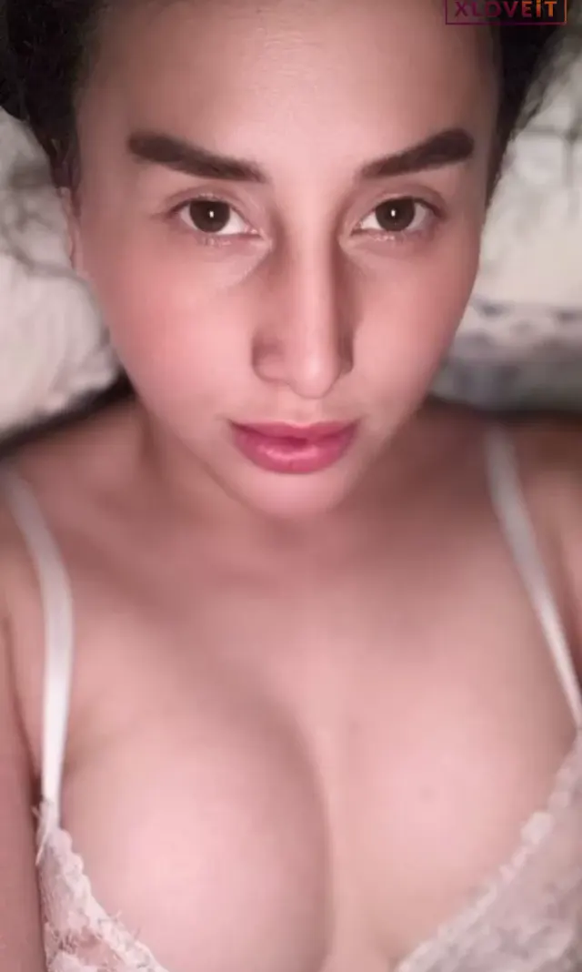 Melike Bulu Cankurt — Melike Bulu Cankurt ifşa Seksi abonelik paylaşımları · sahne 3