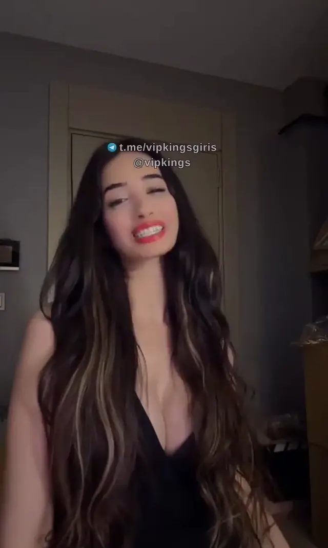 Melisa ifşa Çıtır güzel kızın Mico canlı yayını — Bedava Porno · sahne 2