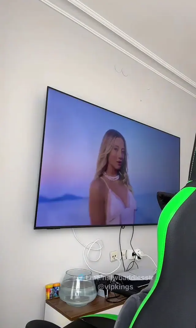Mico Aslıko ifşa – Gündüz yayın videosu — Canlı Yayınlar · sahne 2