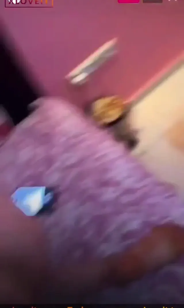 Naz güzelce ağzına alıp sikilmeye başladı — Amatör Porno · sahne 2