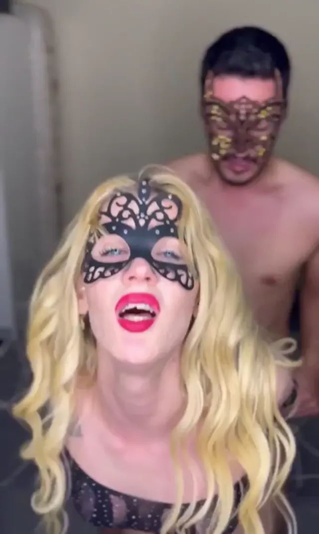 Olgun Sex Nmayy kucakta zevkle verdi — Mobil Porno · sahne 3