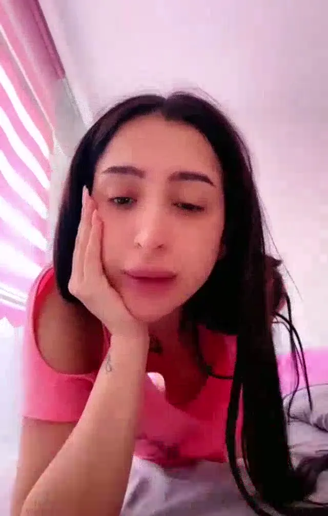 Pabirli ifşa Memelerini göstermek için bolca domaldı — Tango Pabirli — Bedava Porno · sahne 2
