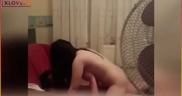 para karşılığı ilk defa sikişen Türk kızı — Amatör Porno · sahne 3