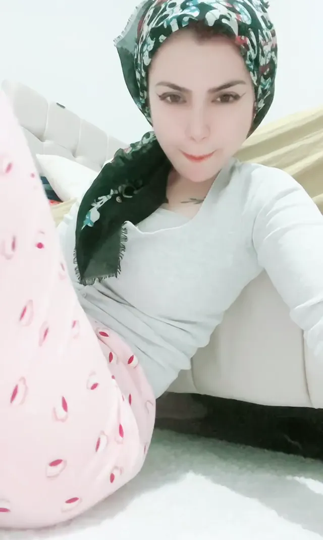 Ponçik Özlem ifşa Tango canlı yayın videosu — Ponçik Özlem — Canlı Yayınlar · sahne 1