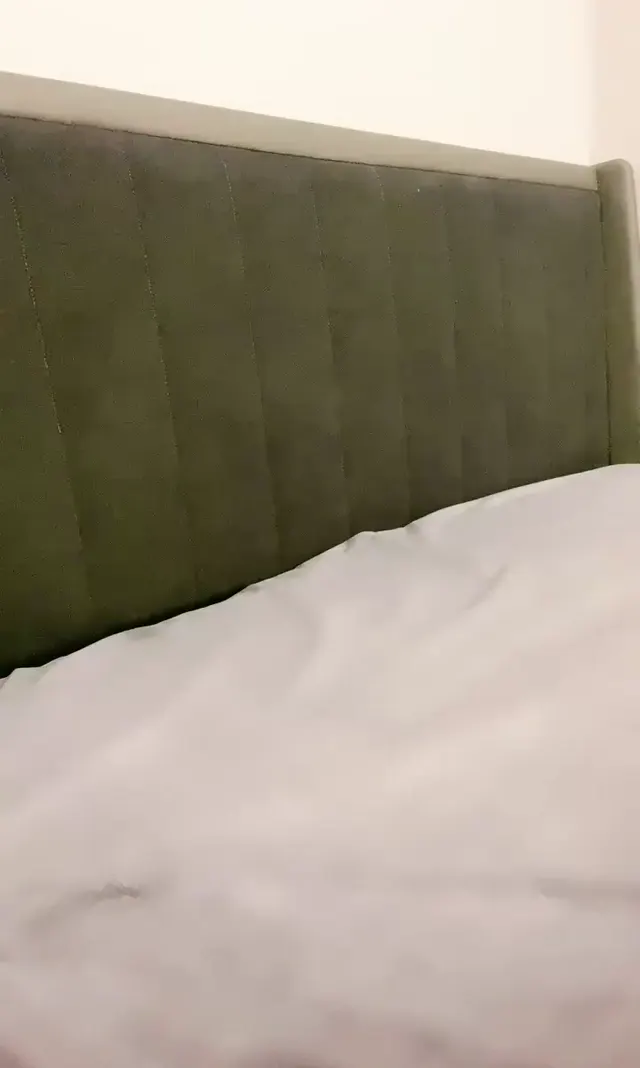HD ifşa Rüyanız Kolejli eteğiyle dildo mastürbasyon yaptı — Canlı Yayınlar · sahne 1