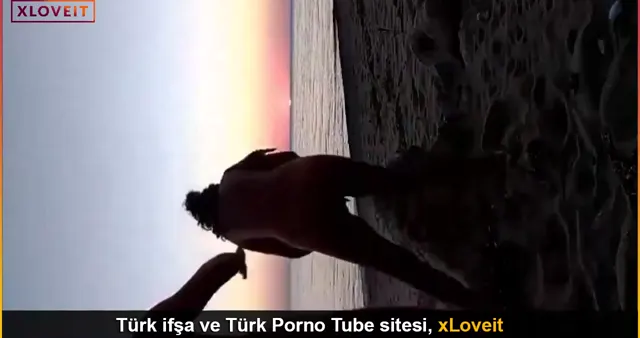 Sahilde gün batımına karşı sakso sex — Amatör Porno · sahne 3