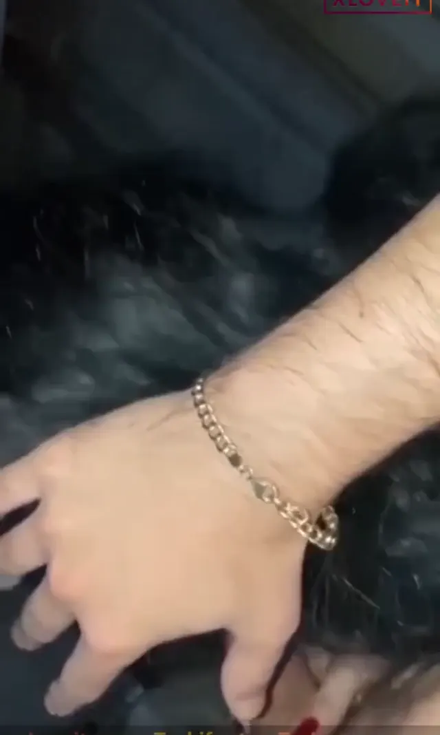 Sakso video Utku Citrine Tv karşısında ağzına aldı — UtkuCitrine — Mobil Porno · sahne 1