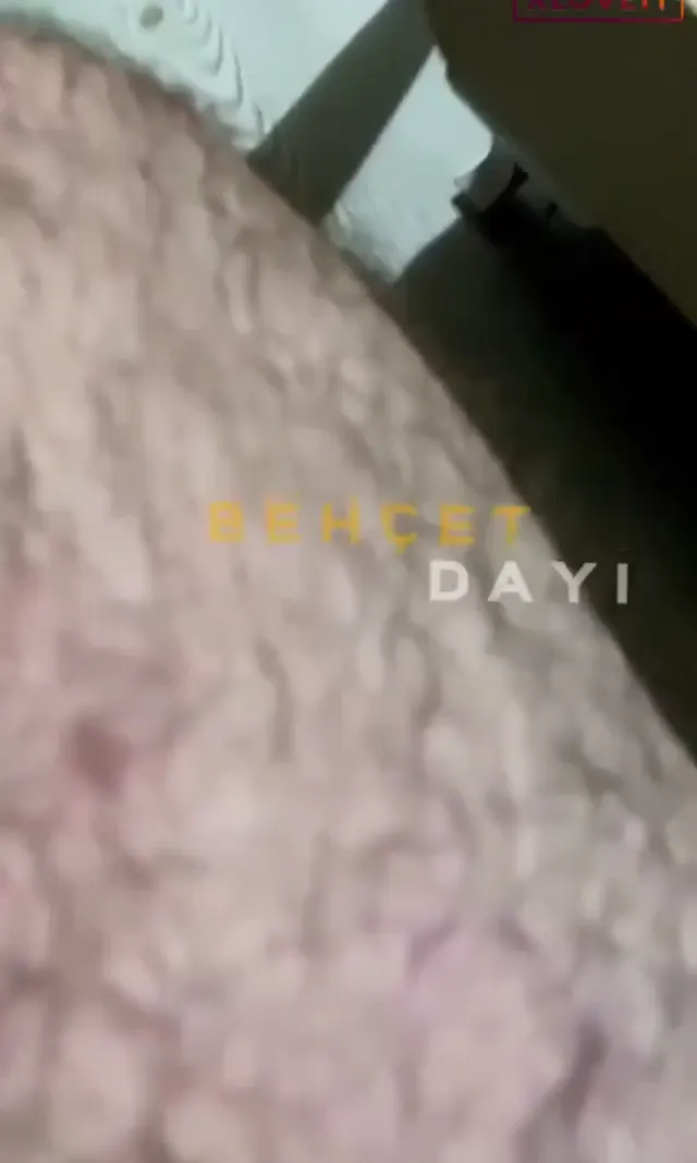 Seks video Esra Şen Tango yayında siktirdi — Amatör Porno · sahne 1