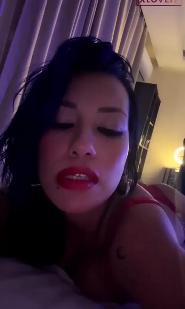 Serenay Okay ifşa Part 96 nude yayın seyret — Serenay Okay — Canlı Yayınlar · sahne 1