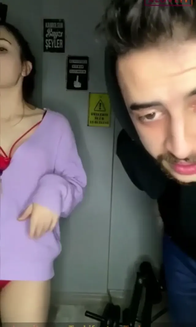 Sinsirella — Sinsirella ifşa Yakışıklı sevgilisiyle canlı yayında · sahne 1