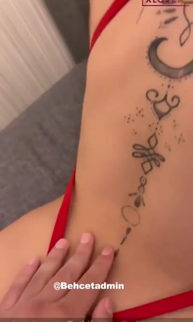 Solvia — Solvia ifşa Fenna Escort hatundan videolar seyret · sahne 2