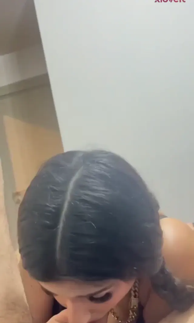 Sudem isimli Escort güzel yarrağı zevkle yaladı — Mobil Porno · sahne 3