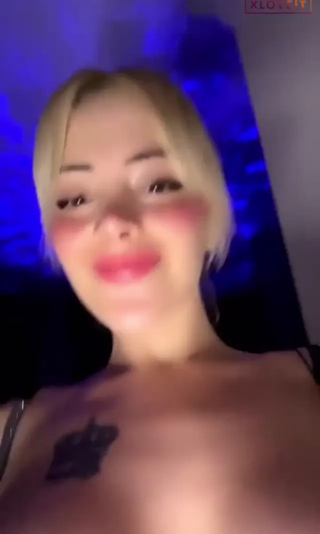 Tango Alissa — Tango Alissa ifşa Türk seksi kızdan nude show · sahne 3