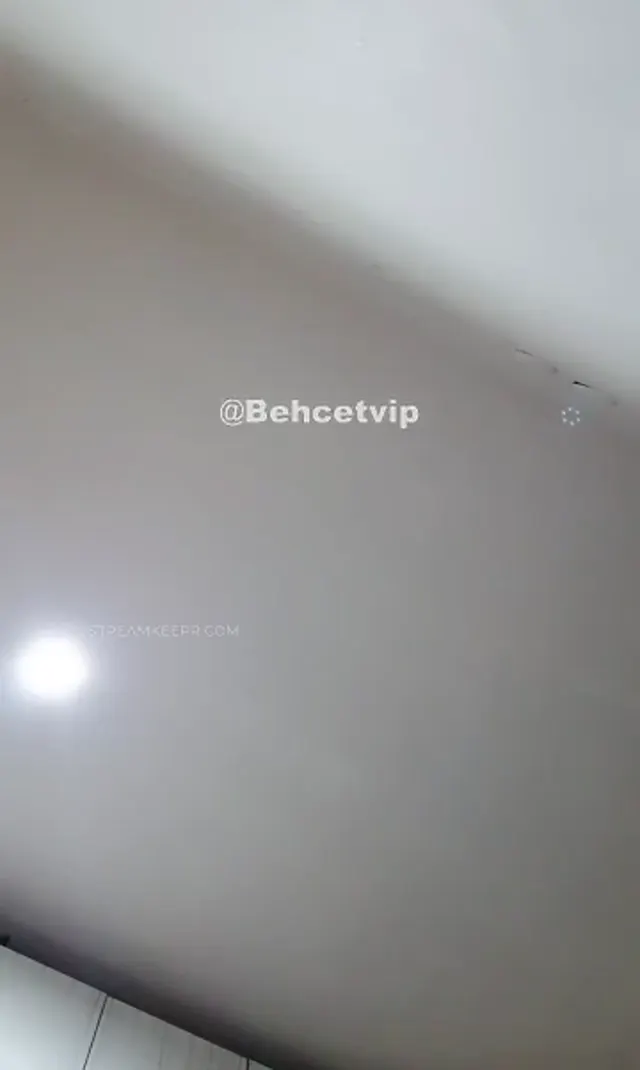 Tango Bal ifşa Ev kadını meme avuçladı — Canlı Yayınlar · sahne 2