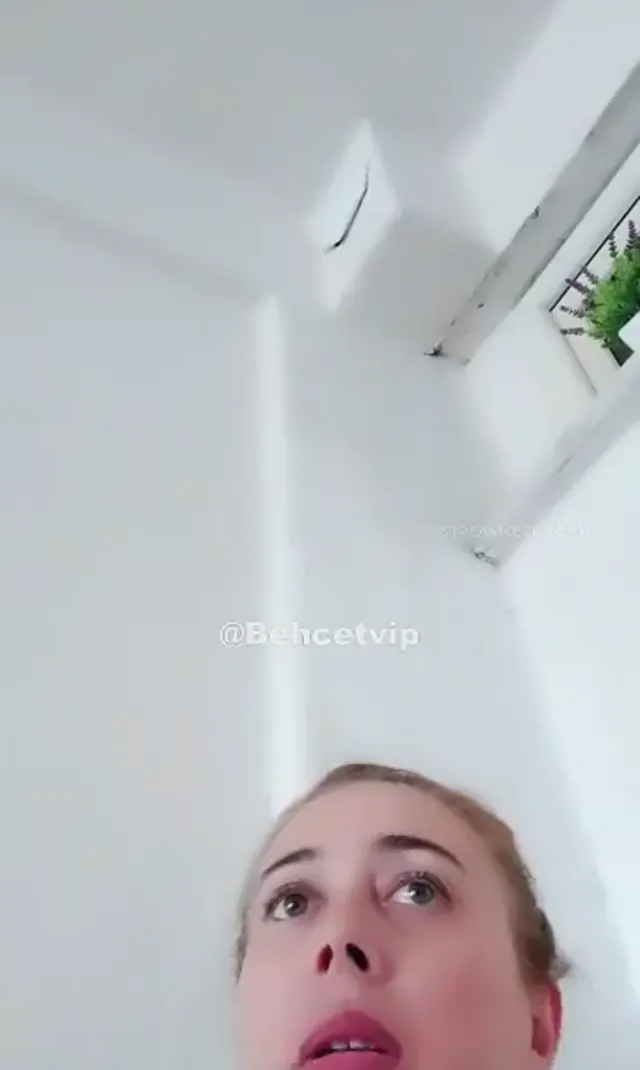 Tango Bal ifşa Ev kadını meme avuçladı — Canlı Yayınlar · sahne 3