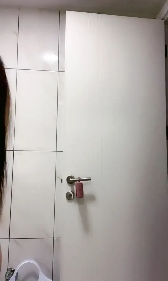 Tango Beril ifşa Kırmızı iç çamaşırla banyoda dans etti — Tango Beril — Canlı Yayınlar · sahne 1