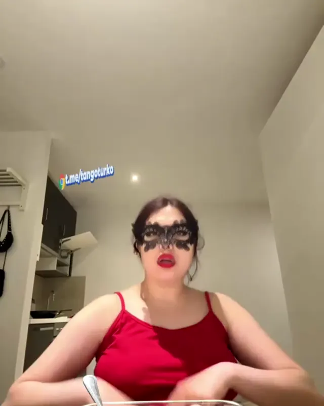 Tango Buse ifşa Etli butlu hatundan yayın izle — Tango Buse — Canlı Yayınlar · sahne 2