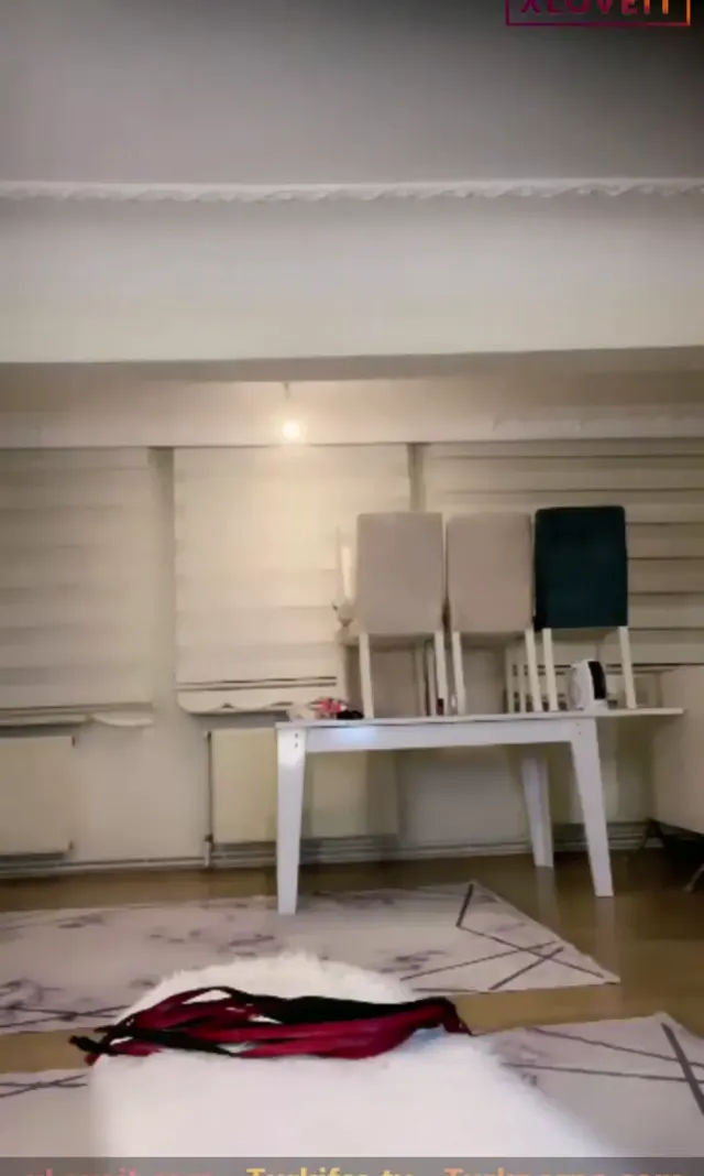 Tango Ebru ifşa Jartiyerli hatun amına götüne dildo sapladı — Tango Ebru — Canlı Yayınlar · sahne 1
